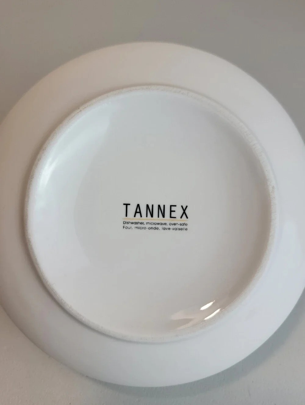 Tannex White Tie Cogsworth Teapot W/Lid& Infuser Porcelain Modern Aesthetic 9.5
